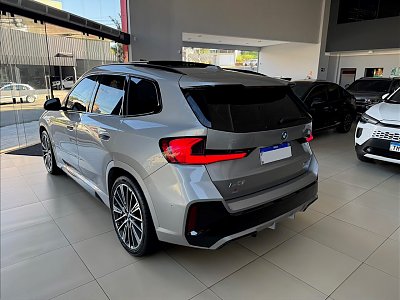 2136_uoba3i14j.jpg